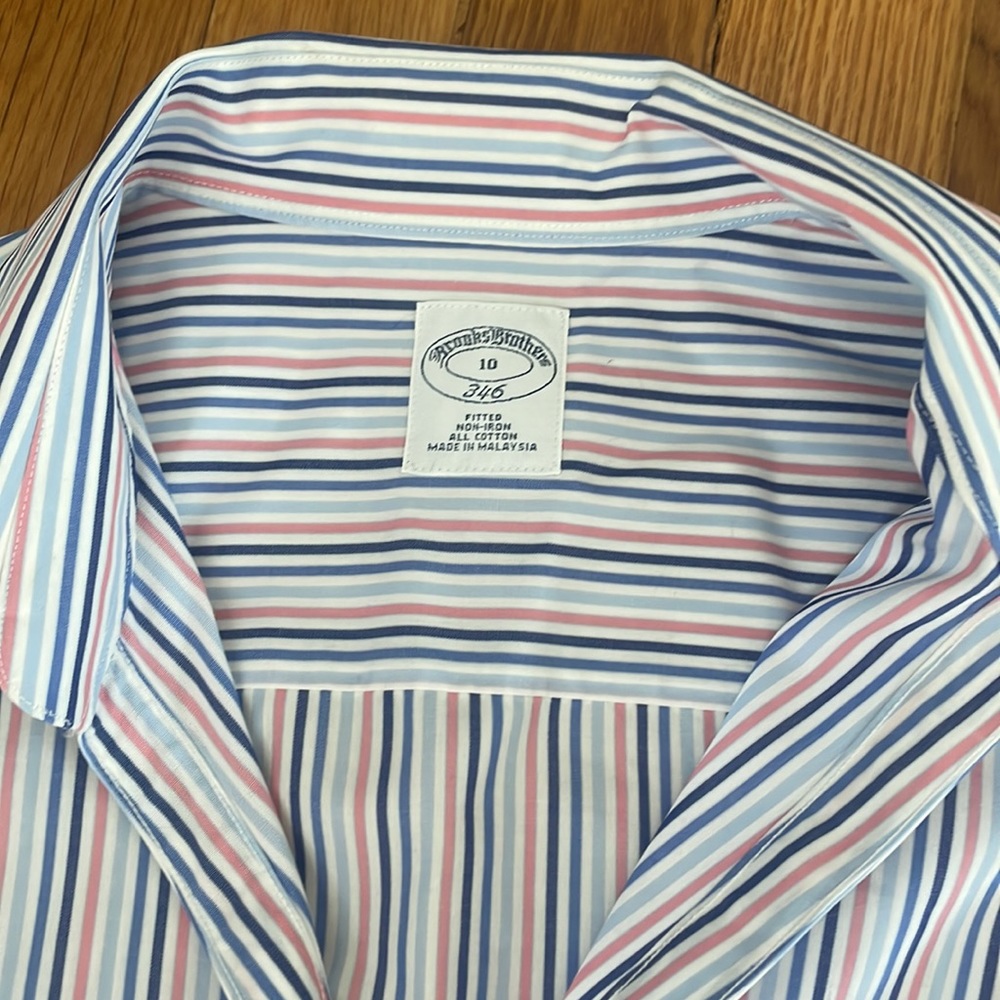 Brooks Brothers non-iron button down blouse - Picture 2 of 2